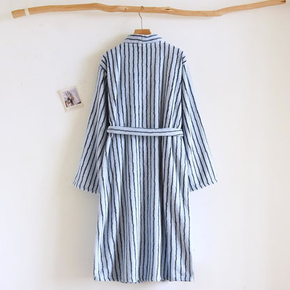Einfacher, gestreifter, warmer Flanell-Bademantel - image 4