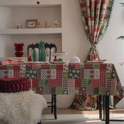 Patchwork-Tischdecke mit weihnachtlichem Druck - image 1