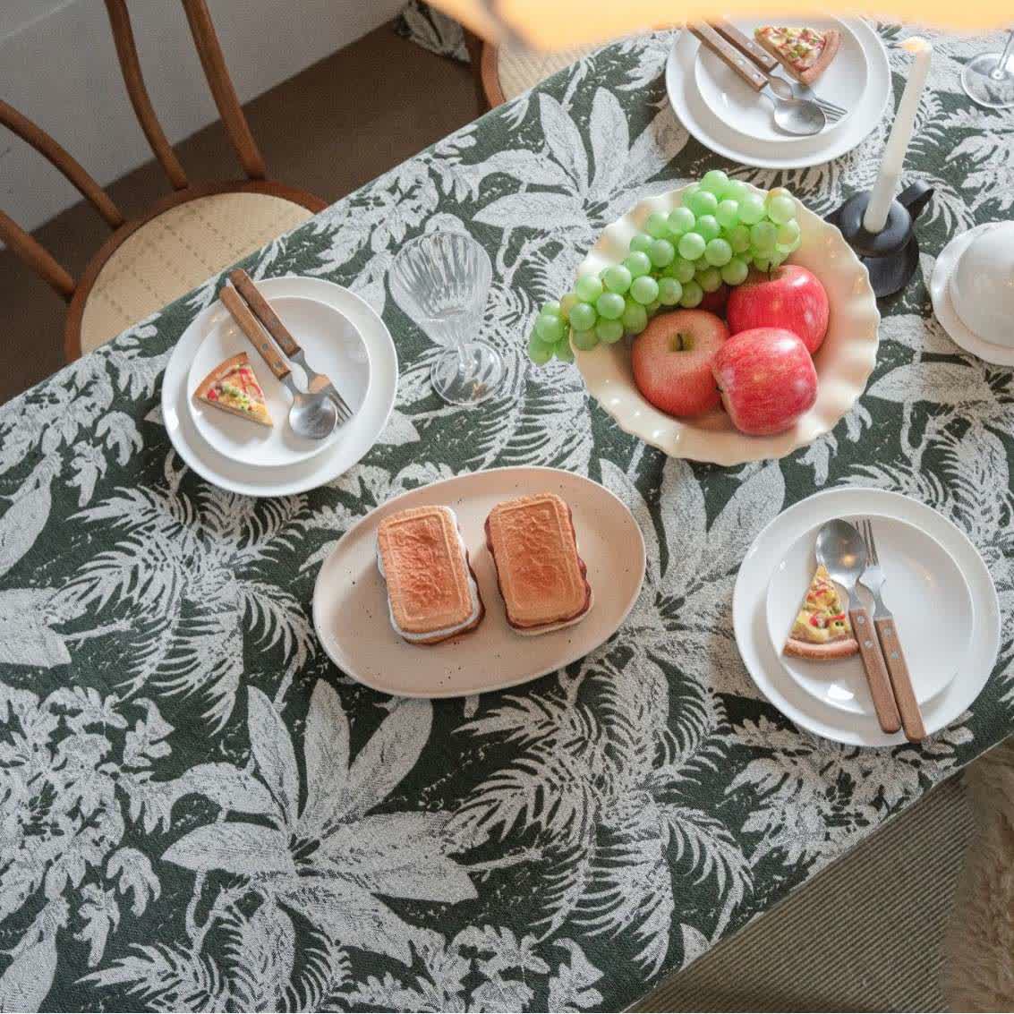 Jacquard-Tischdecke mit tropischem Inselblattmuster - image 4