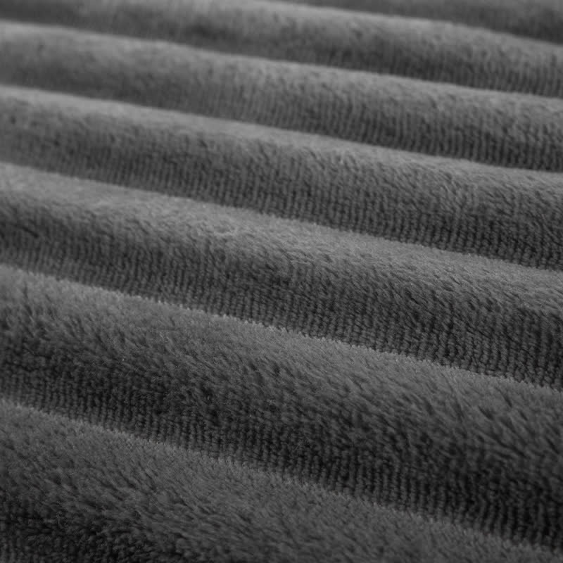 Einfarbige gerippte Plüschdecke - image 36