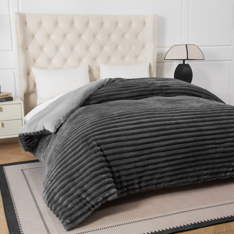 Einfarbige gerippte Plüschdecke - image 32