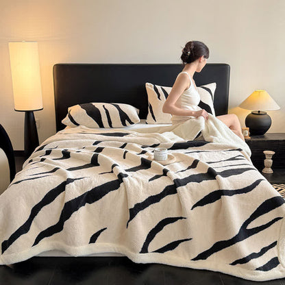 Jacquard-Sherpa-Überwurfdecke mit Zebramuster - Beige - 2 Kissenbezüge - 48cm x 74cm - image 0
