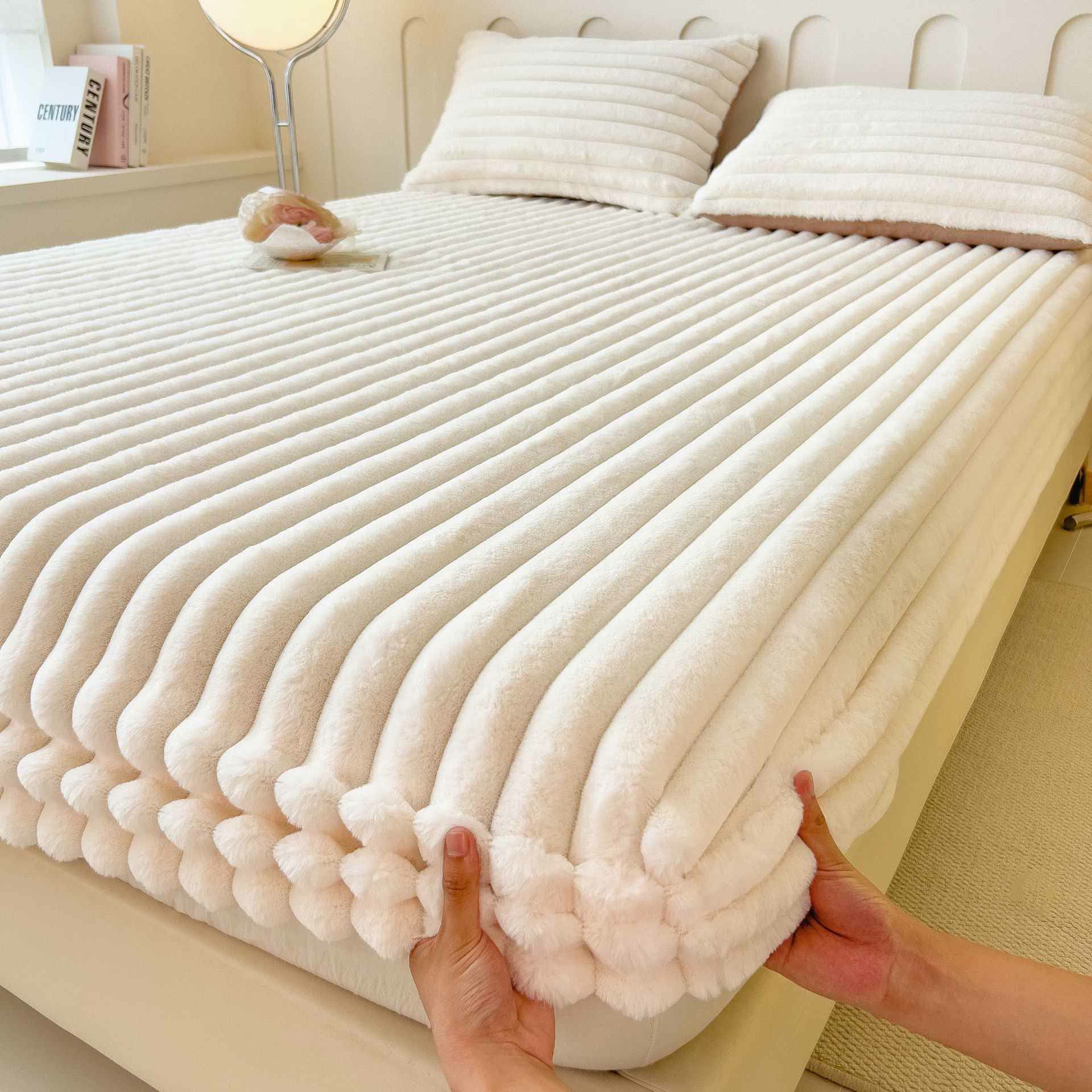 Einfaches, warmes Spannbettlaken aus Plüschfleece - Beige - Laken mit 2 Kissenbezügen - 200cm x 230cm - image 3
