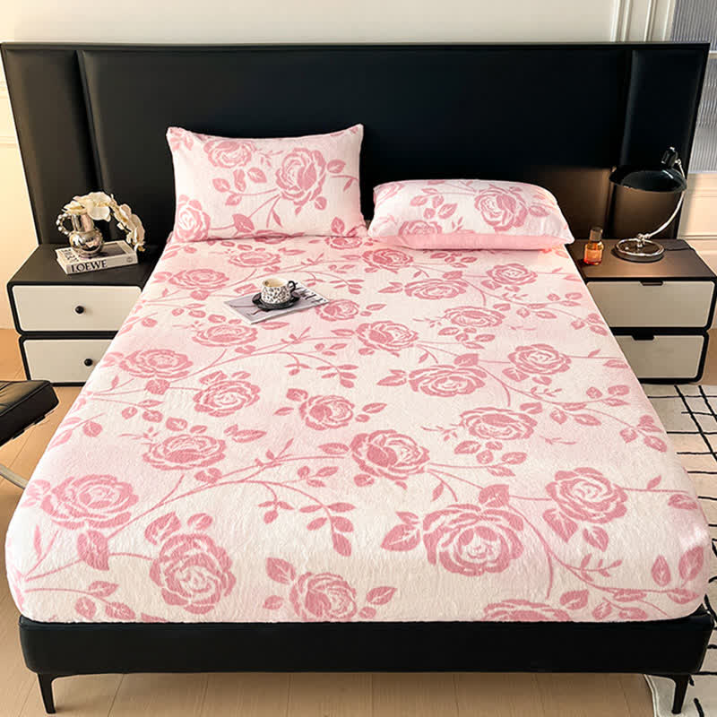 Warmes Spannbettlaken aus Fleece mit rosa Rosen - image 1