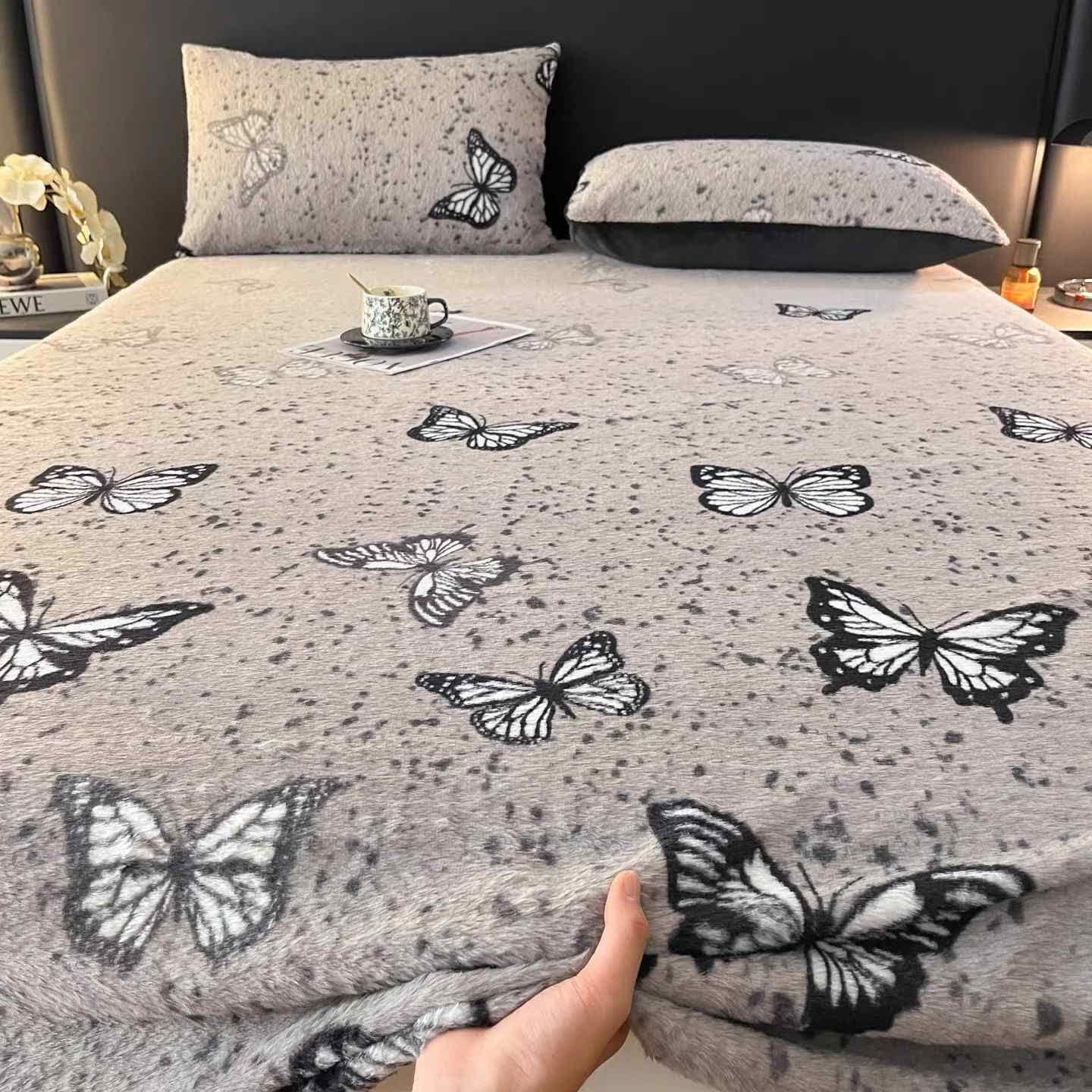 Warmes Spannbettlaken aus Schmetterlingsfleece - image 2