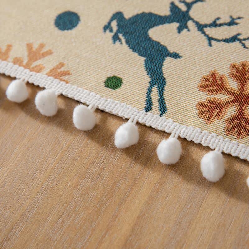Weihnachtlich inspirierte Jacquard-Tischdecke in Beige - image 6
