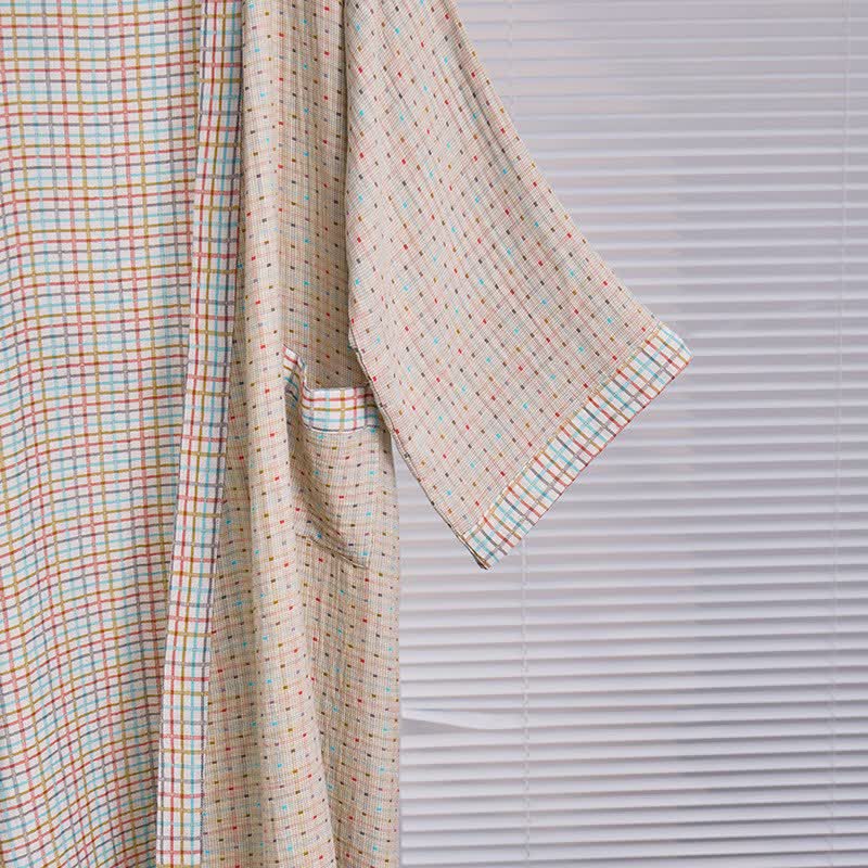 Bunter Kimono-Bademantel aus Baumwollgaze mit Gingham-Muster - image 3