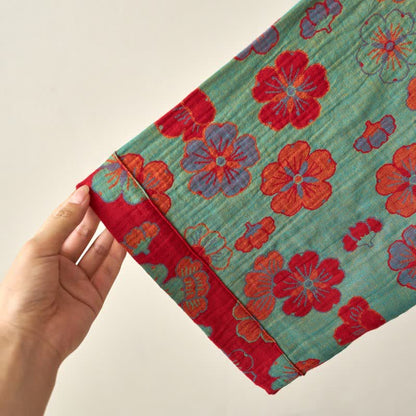 Kimono-Bademantel aus Baumwollgaze mit Pflaumenblüten-Print - image 18