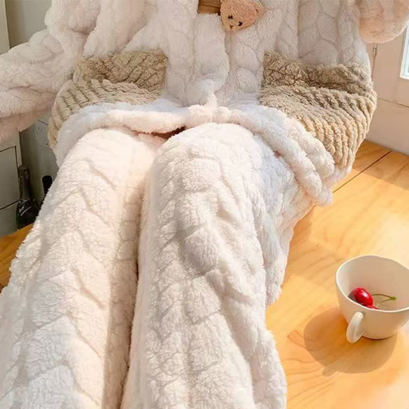 Bademantel mit Kapuze und Bären-Plüschknopf - Hose - XXL - image 7