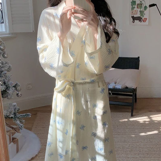 Blauer Kimono-Bademantel mit Schleifenmuster - image 0
