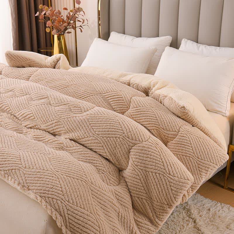 Sherpa-Plüschdecke mit wellenförmigen Streifen aus Jacquard - image 1