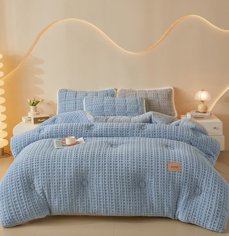 Warme Plüschdecke aus Waffel-Jacquard - image 1