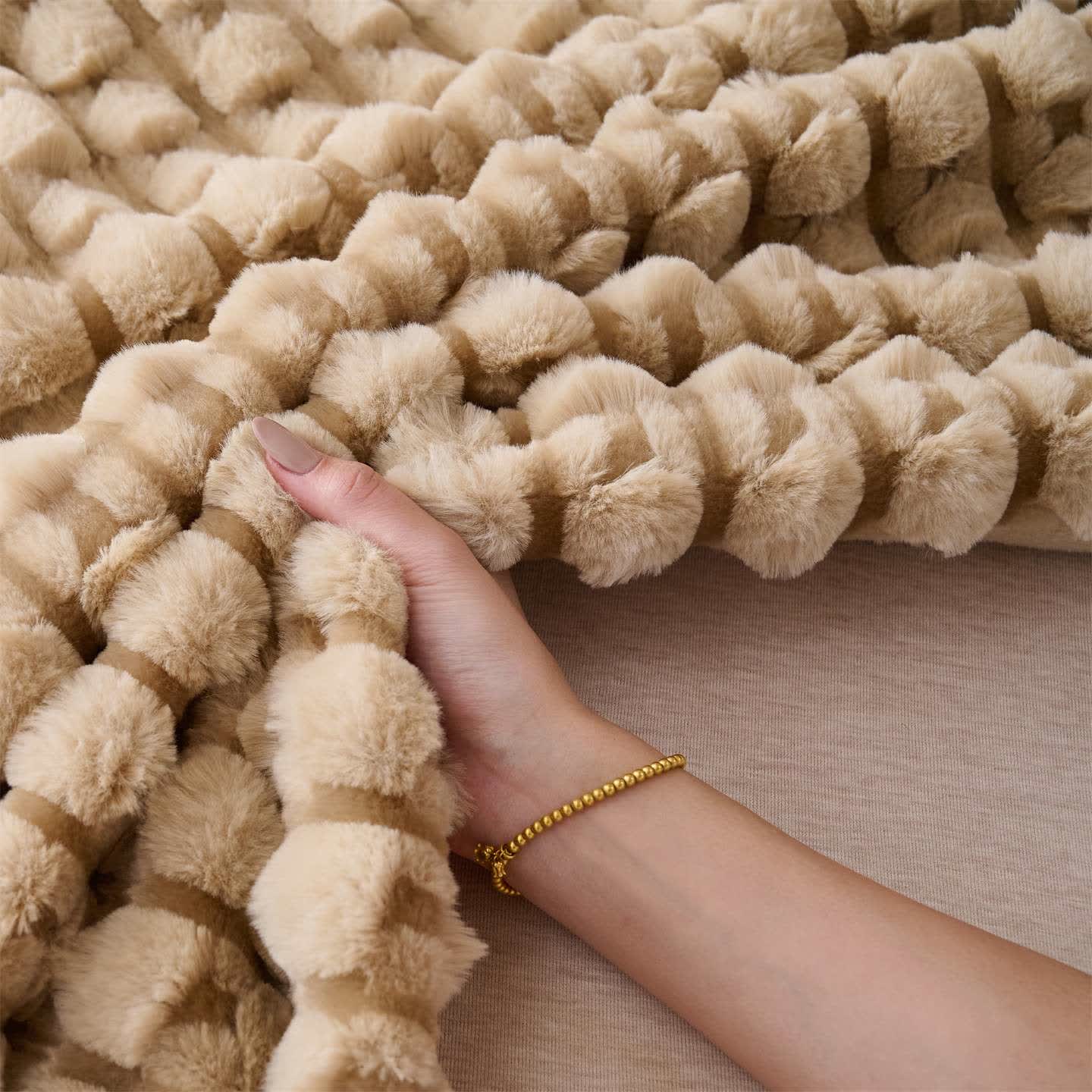 Moderne, luxuriöse Fleece-Überwurfdecke - image 10