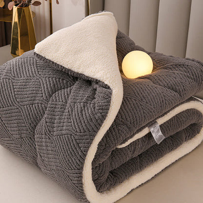 Sherpa-Plüschdecke mit wellenförmigen Streifen aus Jacquard - image 8
