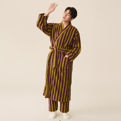 Langer Bademantel aus Winterfleece mit modernen Streifen - Bademantel mit Hose - Grün & Lila - Herren XXL - image 8