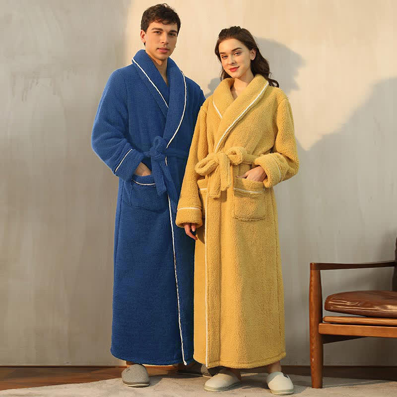 Bequemer Fleece-Pyjama-Bademantel - image 1