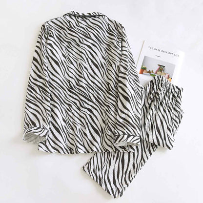 Modernes Pyjama-Set aus Baumwollgaze mit Zebrastreifen - image 2