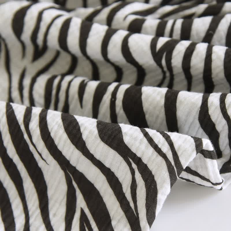 Modernes Pyjama-Set aus Baumwollgaze mit Zebrastreifen - image 13
