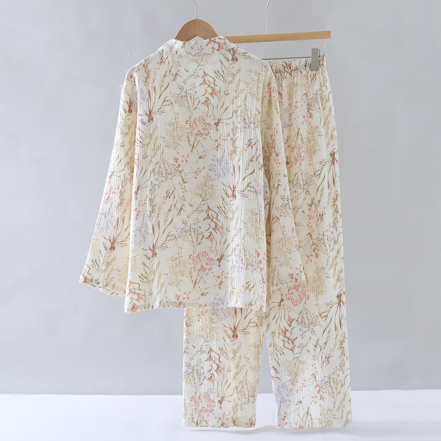 Pyjama-Set aus Baumwollgaze mit gedecktem Blumenmuster - image 2