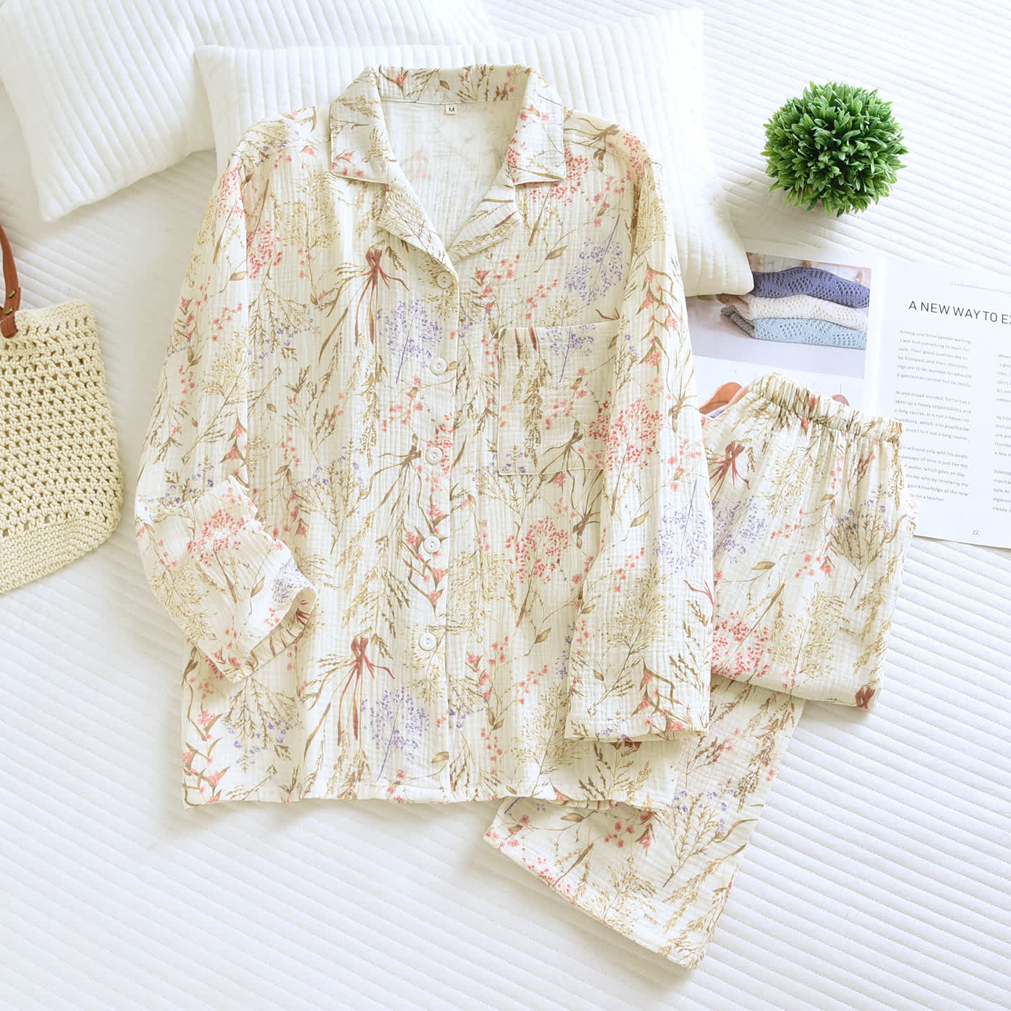 Pyjama-Set aus Baumwollgaze mit gedecktem Blumenmuster - image 3