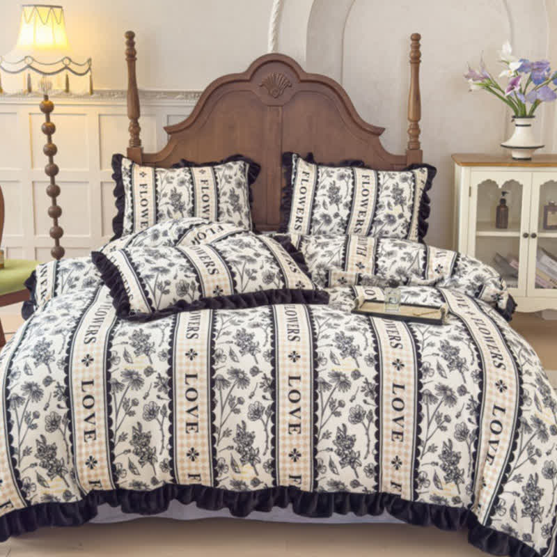 Warmes Bettwäscheset aus Plüsch mit Blumenmuster und Rüschen - image 1