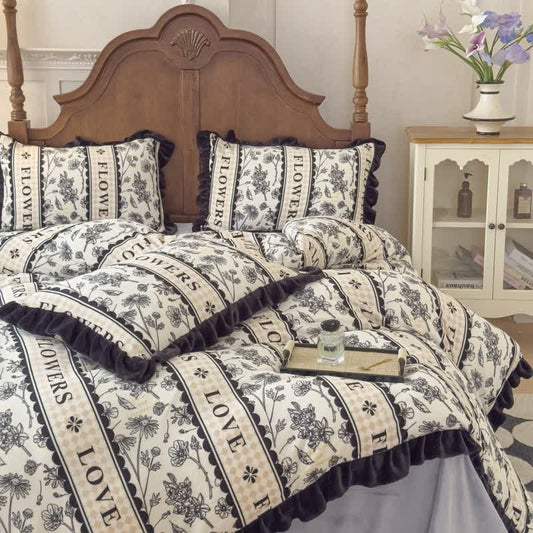 Warmes Bettwäscheset aus Plüsch mit Blumenmuster und Rüschen - 220cm x 240cm - image 0