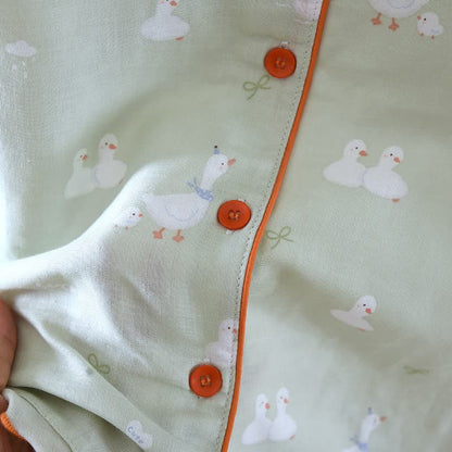 Loungewear-Set aus Baumwollgaze mit Cartoon-Ente - image 3