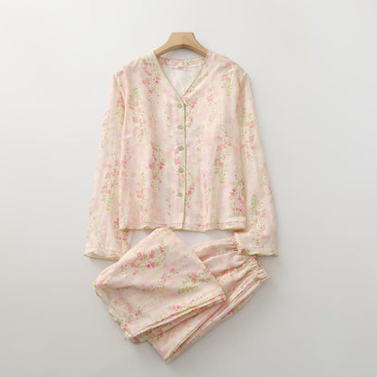 Rosafarbenes Loungewear-Set aus Baumwollgaze mit Rosenmotiv - image 1