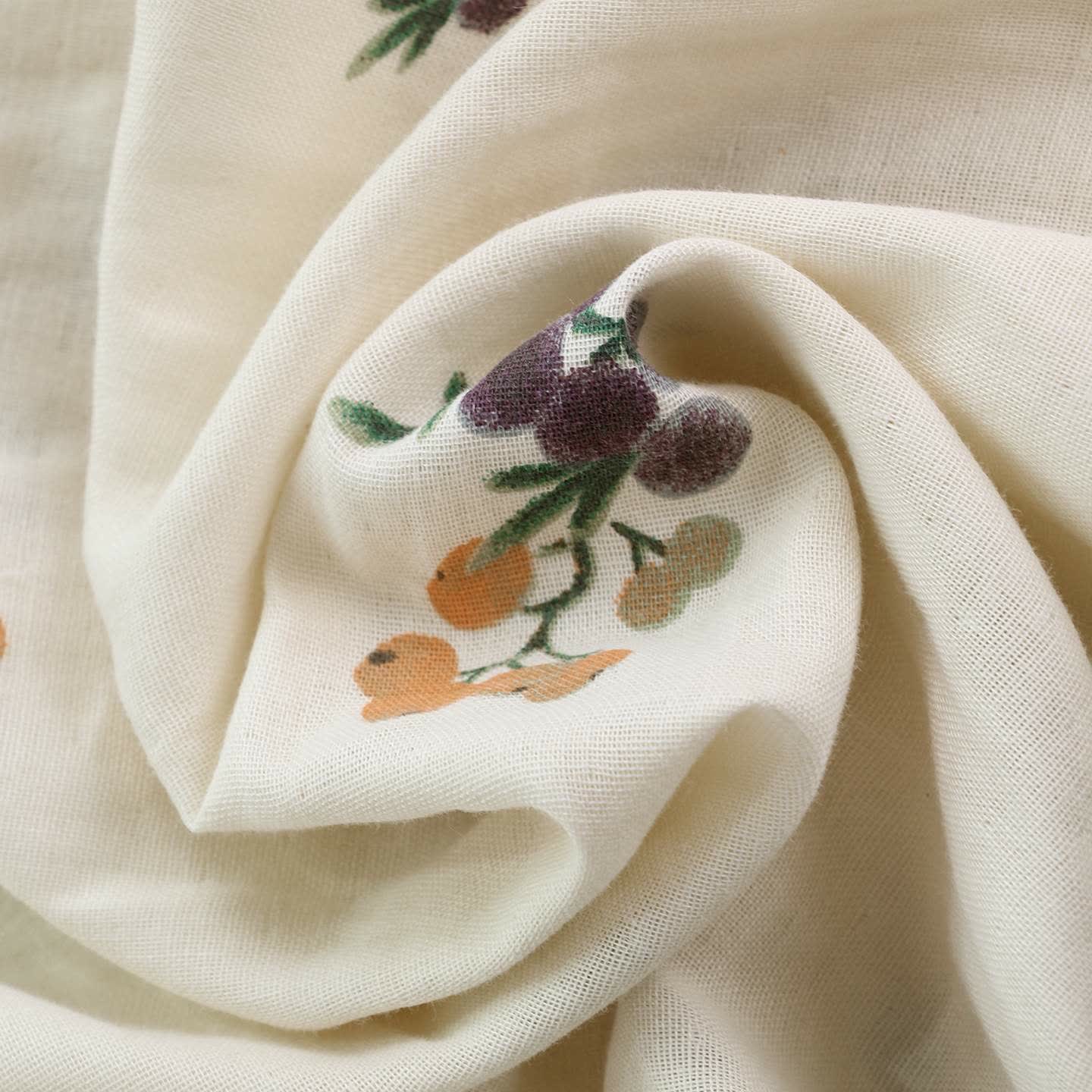 Loungewear-Set aus Baumwollgaze mit Mispelfrüchten - image 1