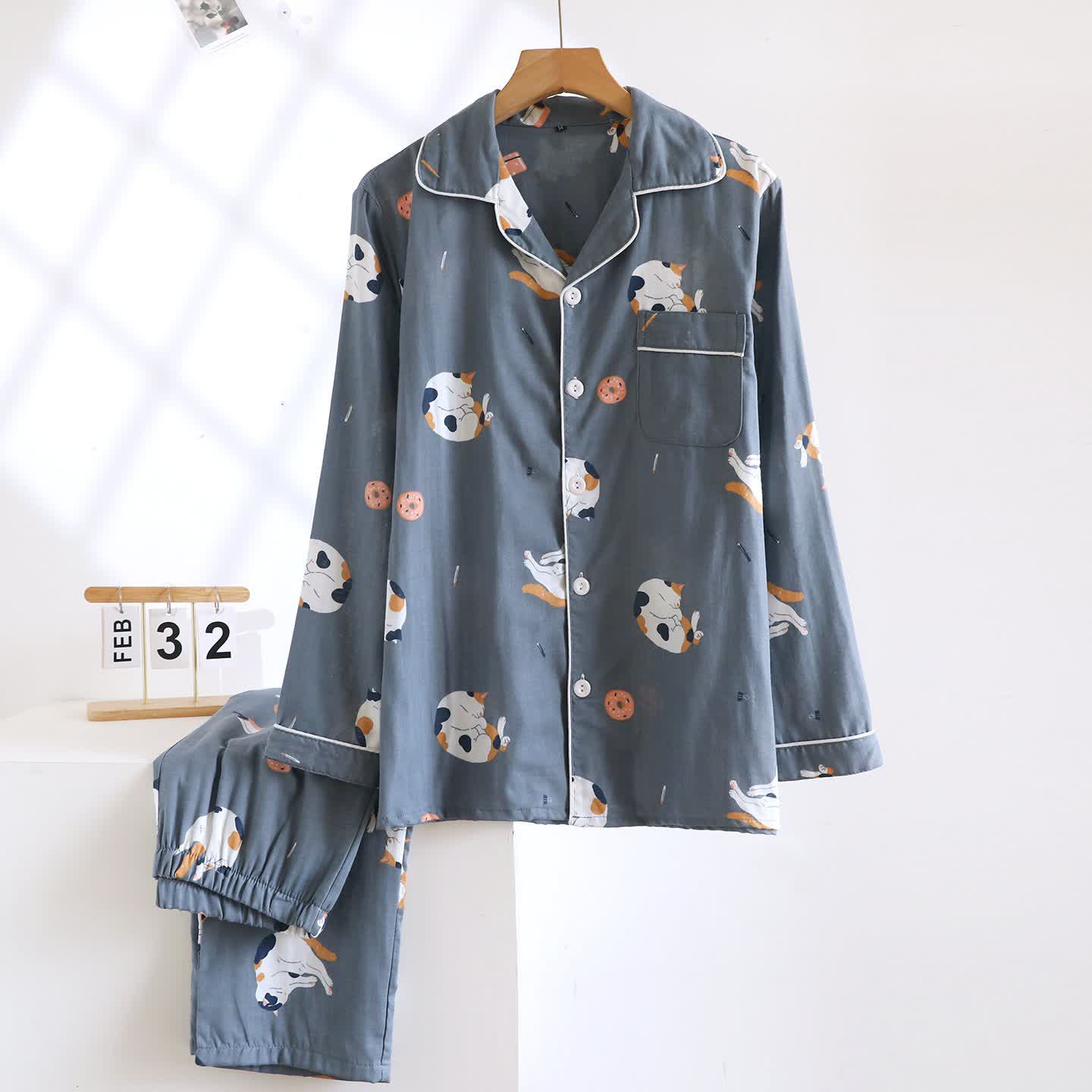 Passendes Loungewear-Set aus Baumwolle mit Cartoon-Katze - Dunkelblau - Männer - XL - image 16