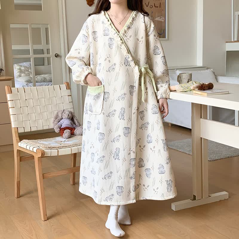 Nachthemd mit Cartoon-Kaninchen-Muster und Rüschen und Tasche - image 1