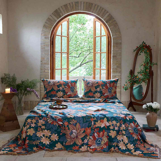 Ownkoti – Flourishing – Baumwolldecke mit Quasten und Blumenmuster - 2 Kissenbezüge - 48cm x 74cm - image 0