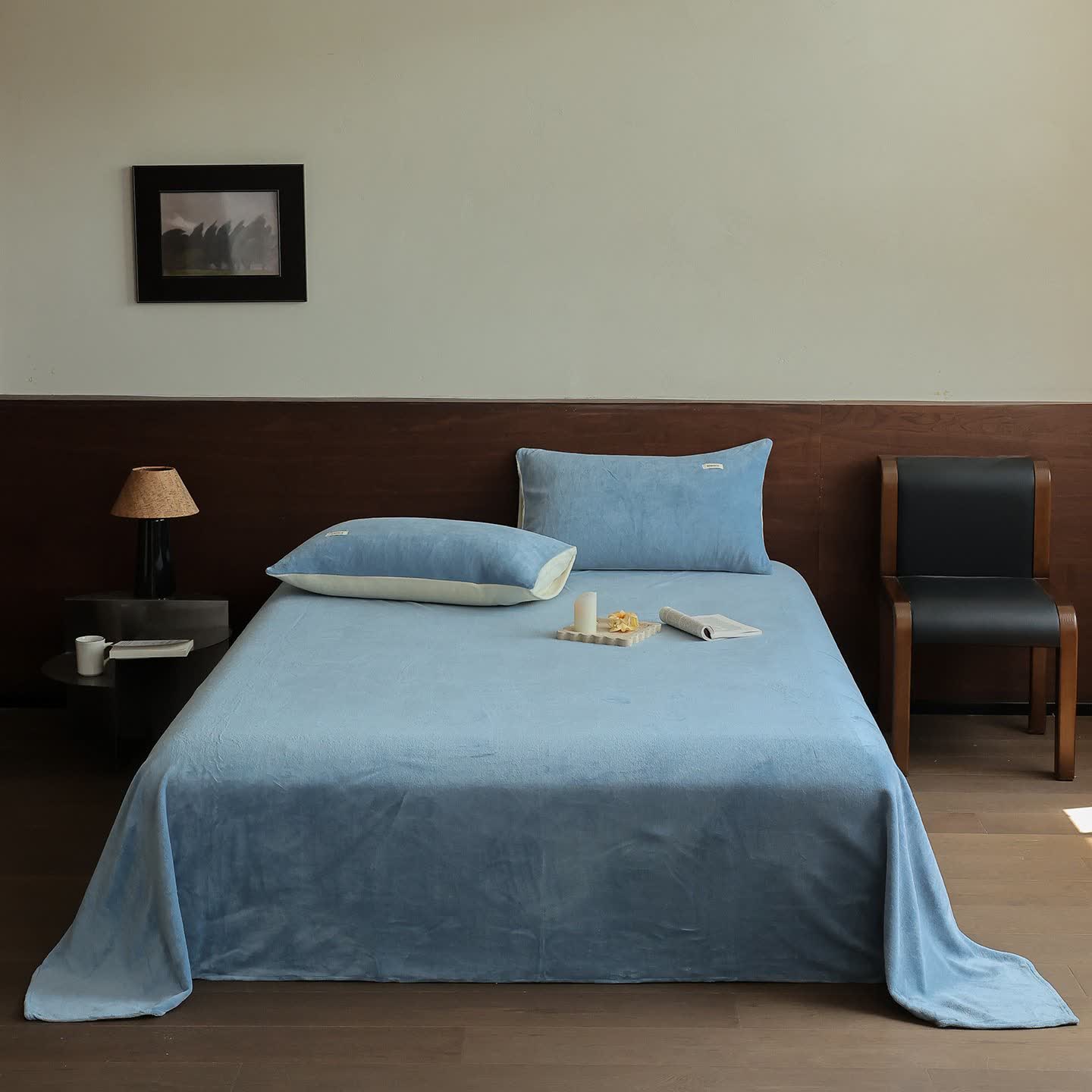 Ownkoti Einfarbige, warme, flauschige Bettdecke - Blau - Tagesdecke mit 2 Kissenbezügen - 245cm x 270cm - image 0
