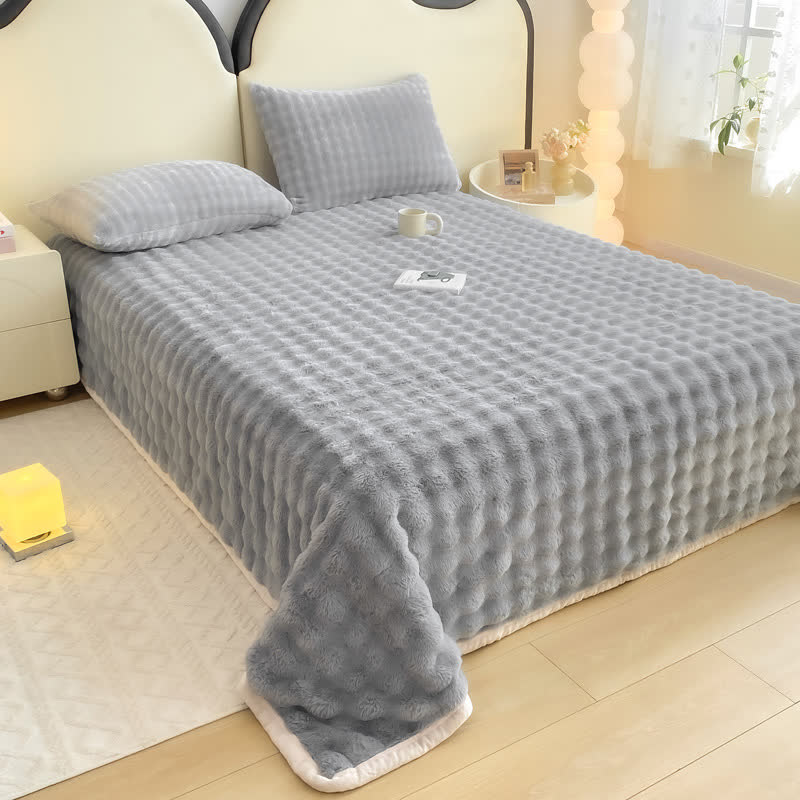 Ownkoti Strukturierte Tagesdecke aus Kaninchenfellimitat - Grau - Laken mit 2 Kissenbezügen - 230cm x 250cm - image 12