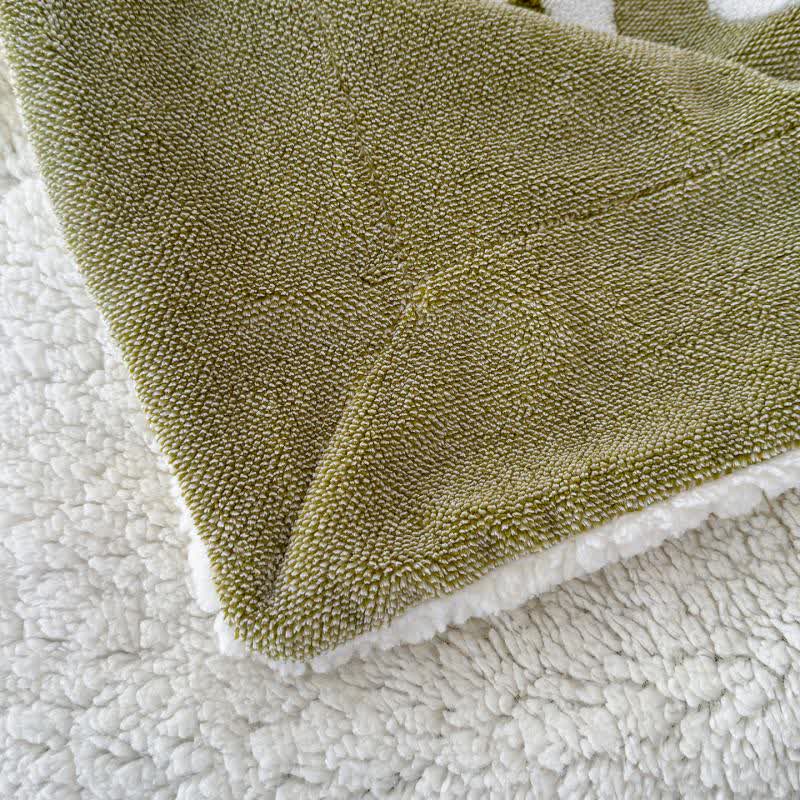 Ownkoti – Plüschdecke mit Schmetterlingsprägung im Natur-Stil - image 3