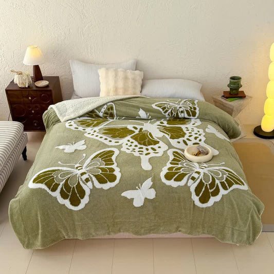 Ownkoti – Plüschdecke mit Schmetterlingsprägung im Natur-Stil - Grün - 200cm x 230cm - image 0