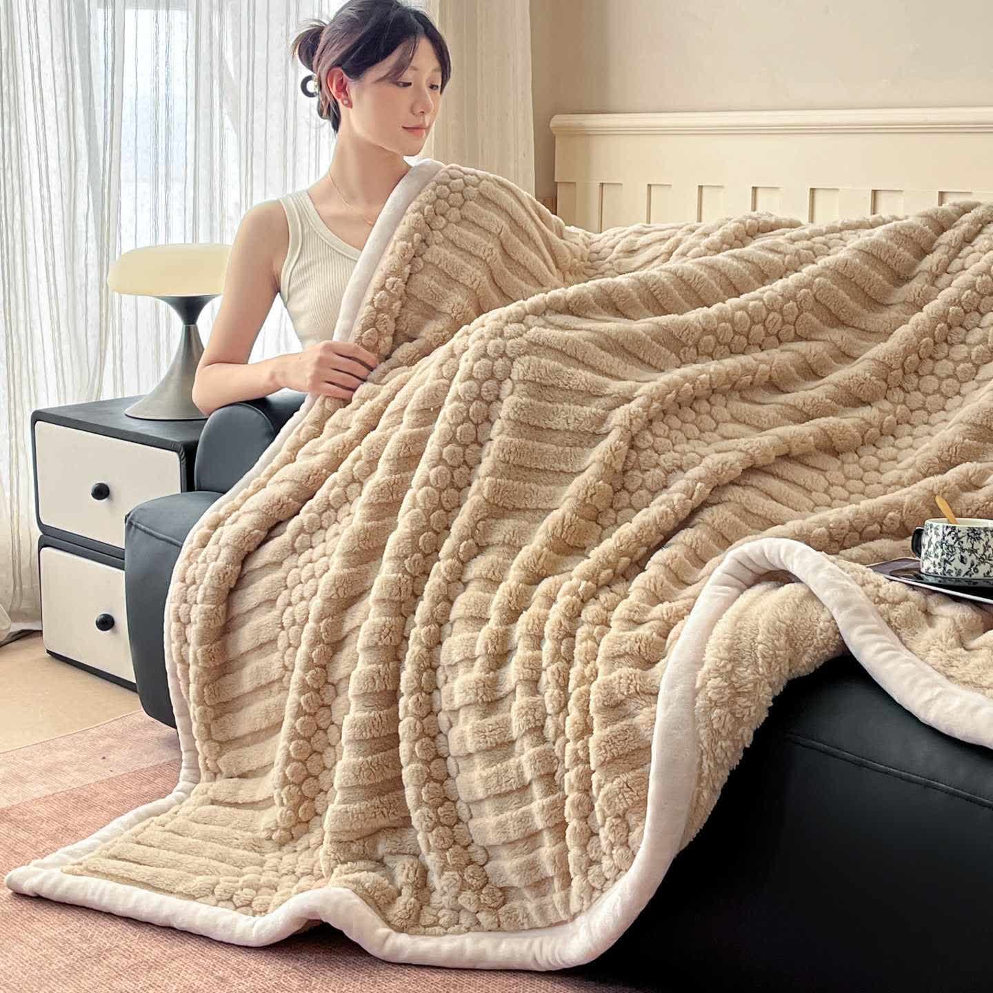 Ownkoti Plüschdecke mit geometrischer Struktur - Khaki - 200cm x 230cm - image 15