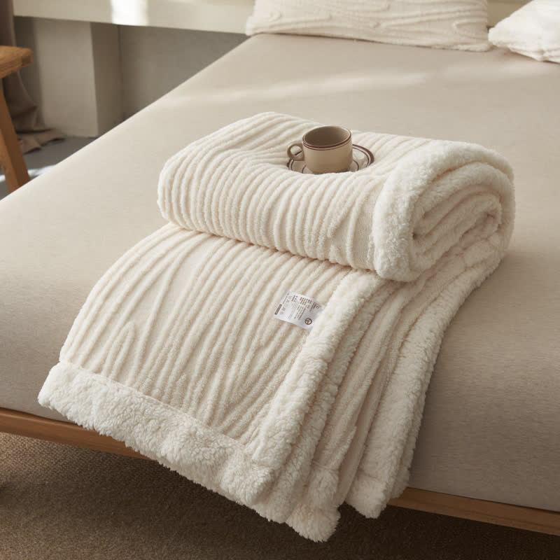 Ownkoti – Jacquard-Sherpa-Decke mit Baummuster - Weiß - 200cm x 230cm - image 14