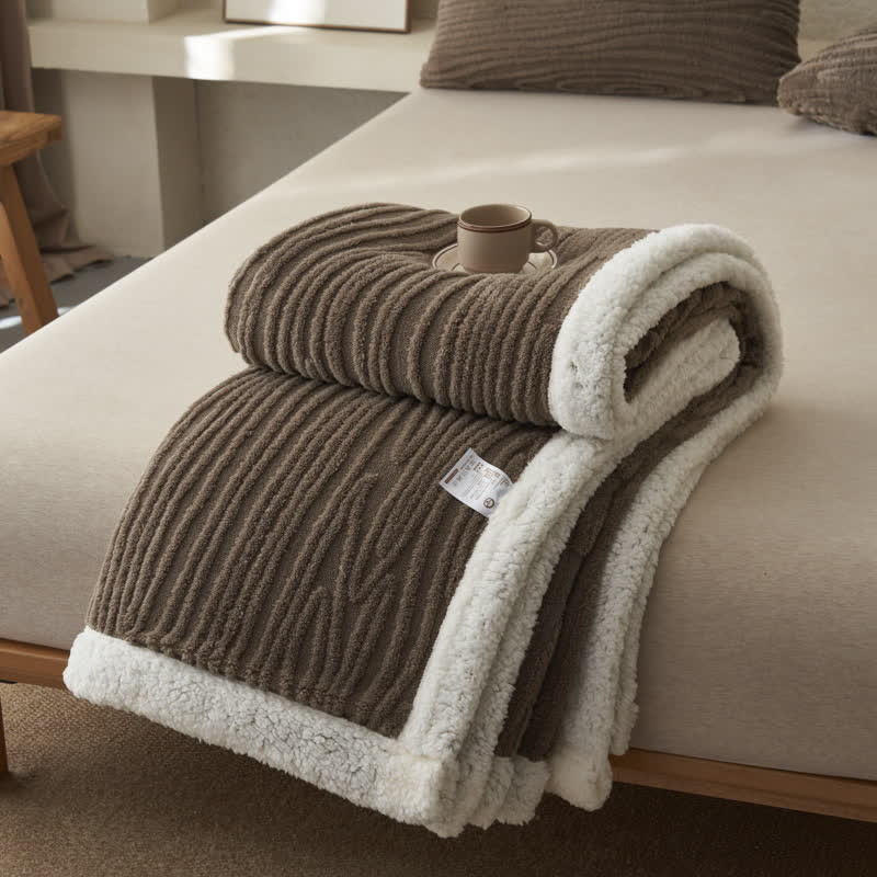 Ownkoti – Jacquard-Sherpa-Decke mit Baummuster - Braun - 200cm x 230cm - image 10