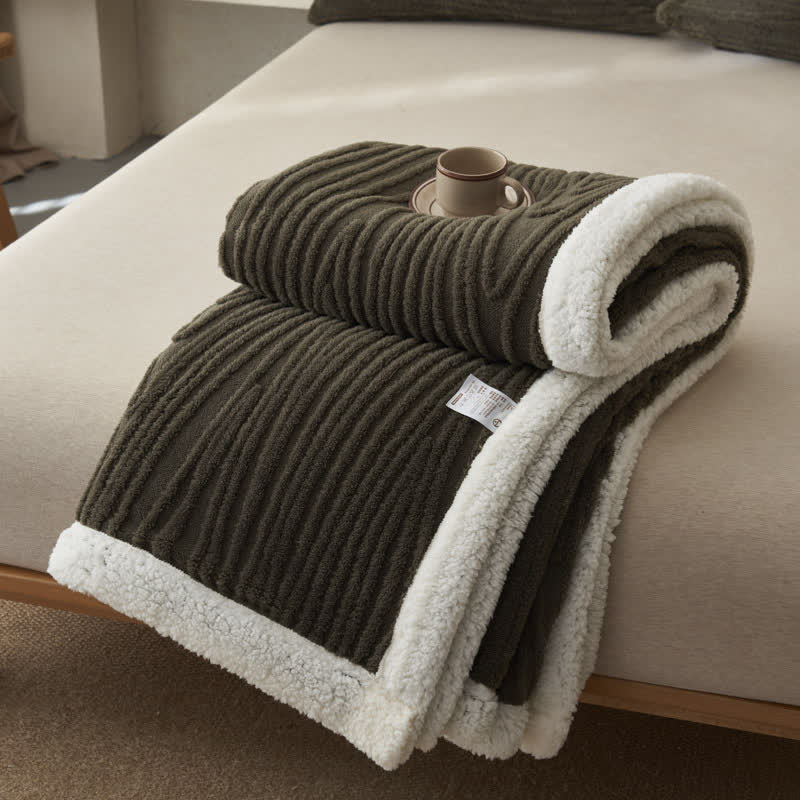 Ownkoti – Jacquard-Sherpa-Decke mit Baummuster - Schwarz - 200cm x 230cm - image 8