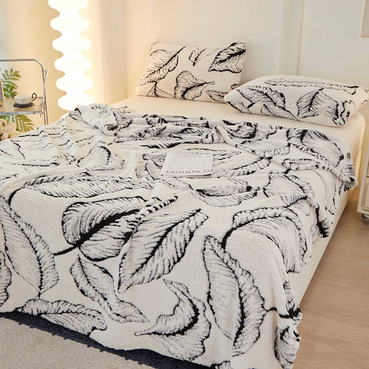 Ownkoti Bananenblatt-Jacquard-Überwurfdecke - Weiß - 200cm x 230cm - image 7