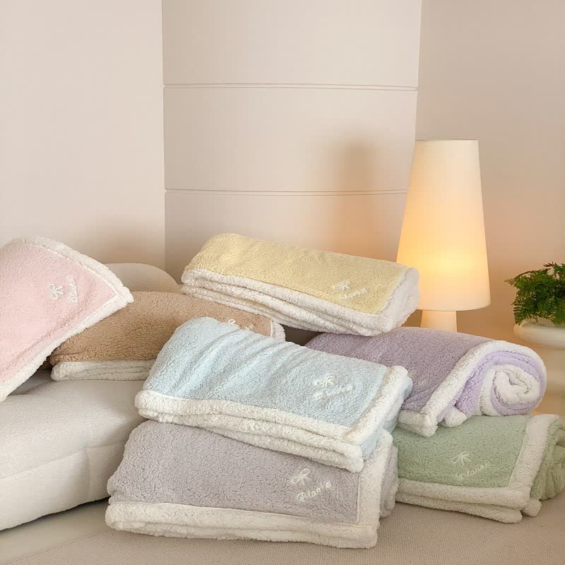 Ownkoti Bow Sherpa Wende-Überwurfdecke - image 1