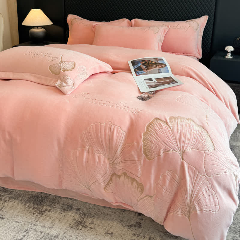 Ownkoti Elegantes Ginkgoblatt-Plüsch-Bettwäscheset (4-teilig) - image 10