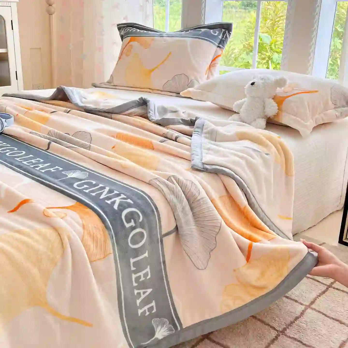 Kuschelige, warme Ginkgo-Blatt-Decke - image 1