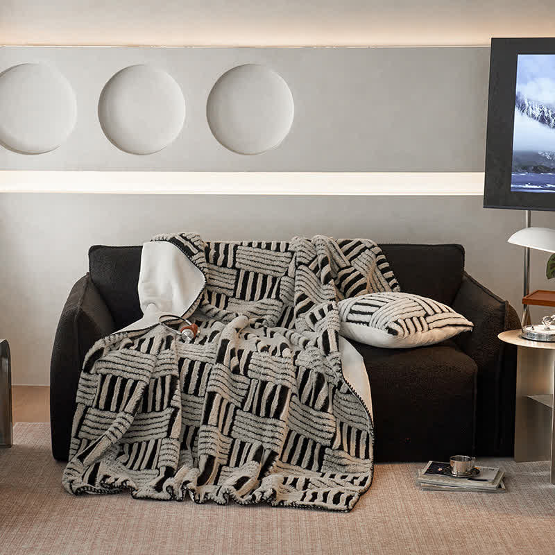 Ownkoti Jacquard-Fleecedecke mit geometrischem Muster - image 3