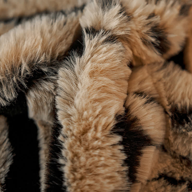 Ownkoti Jacquard-Fleecedecke mit geometrischem Muster - image 16