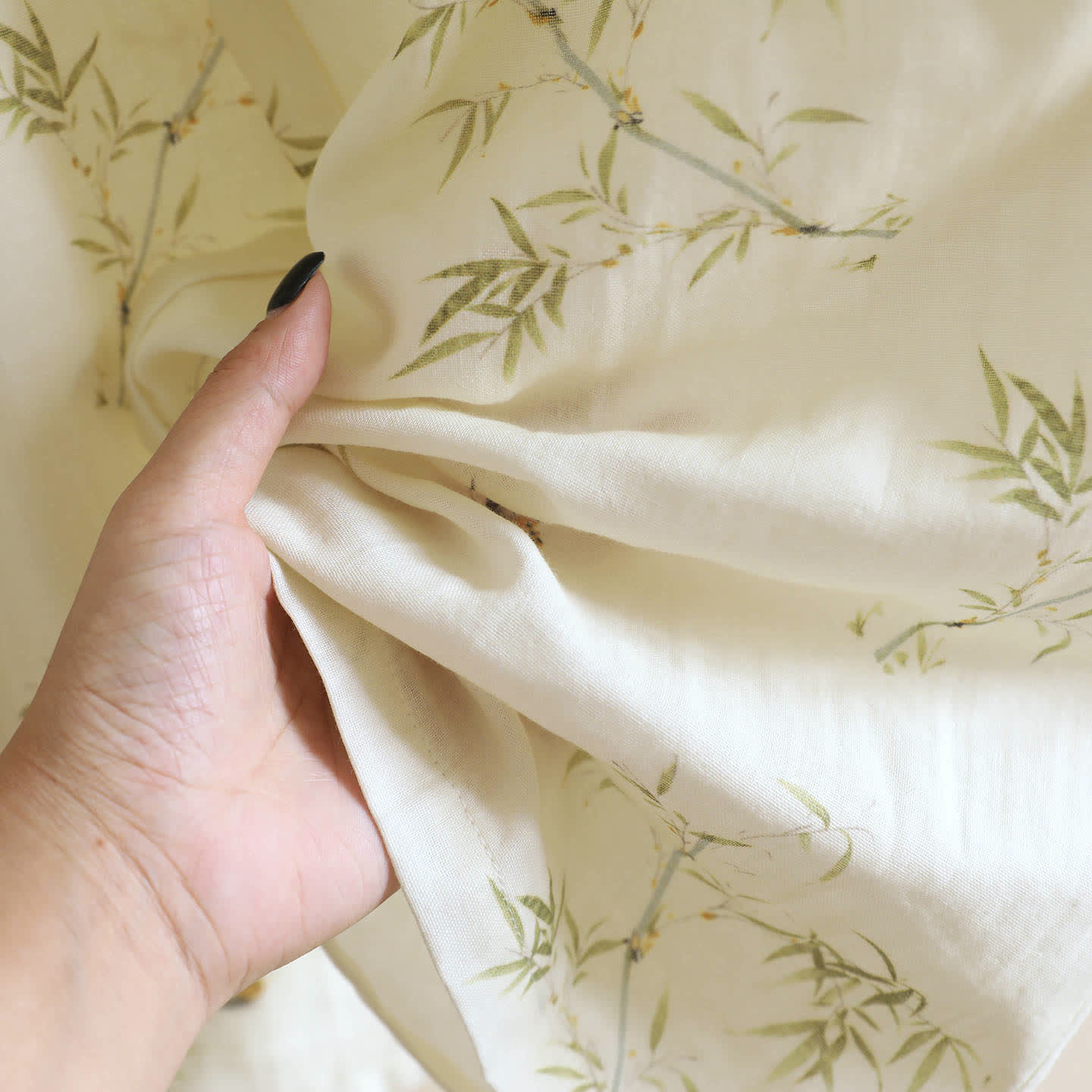 Ownkoti Orientalisch inspirierte Loungewear aus Bambus-Baumwolle mit Schmetterlingsmotiv - image 12