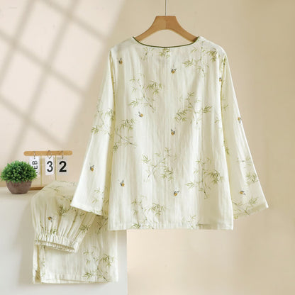 Ownkoti Orientalisch inspirierte Loungewear aus Bambus-Baumwolle mit Schmetterlingsmotiv - image 1