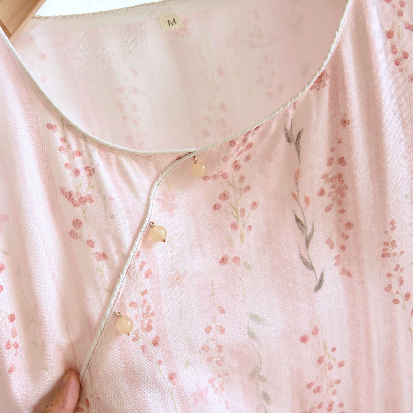 Ownkoti Orientalisch inspirierte gestreifte Loungewear aus Baumwolle mit Blumenmuster - image 3