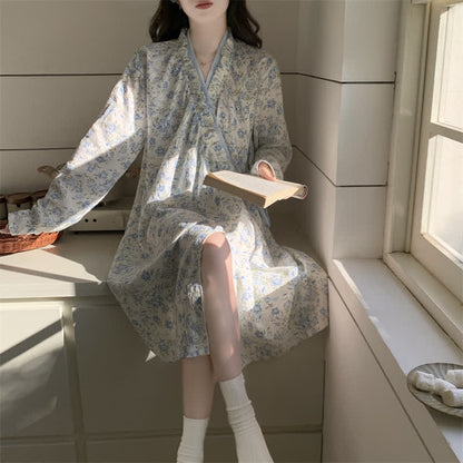 Ownkoti Blaues Nachthemd mit Blumenmuster, langen Ärmeln und Rüschen - image 4